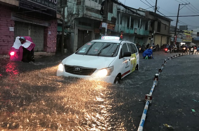 Anh: Sai Gon ngap nang sau nhieu ngay mua trai mua tam ta-Hinh-16